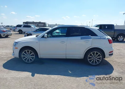 2018 Audi Q3 2.0T Premium/2.0T Sport Premium z USA, uszkodzony, nr VIN WA1HCCFS8JR031587